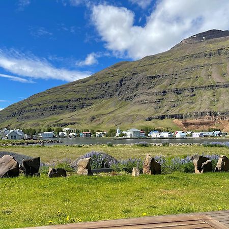 뢴슬레이라 아파트먼트 Seyðisfjörður 외부 사진